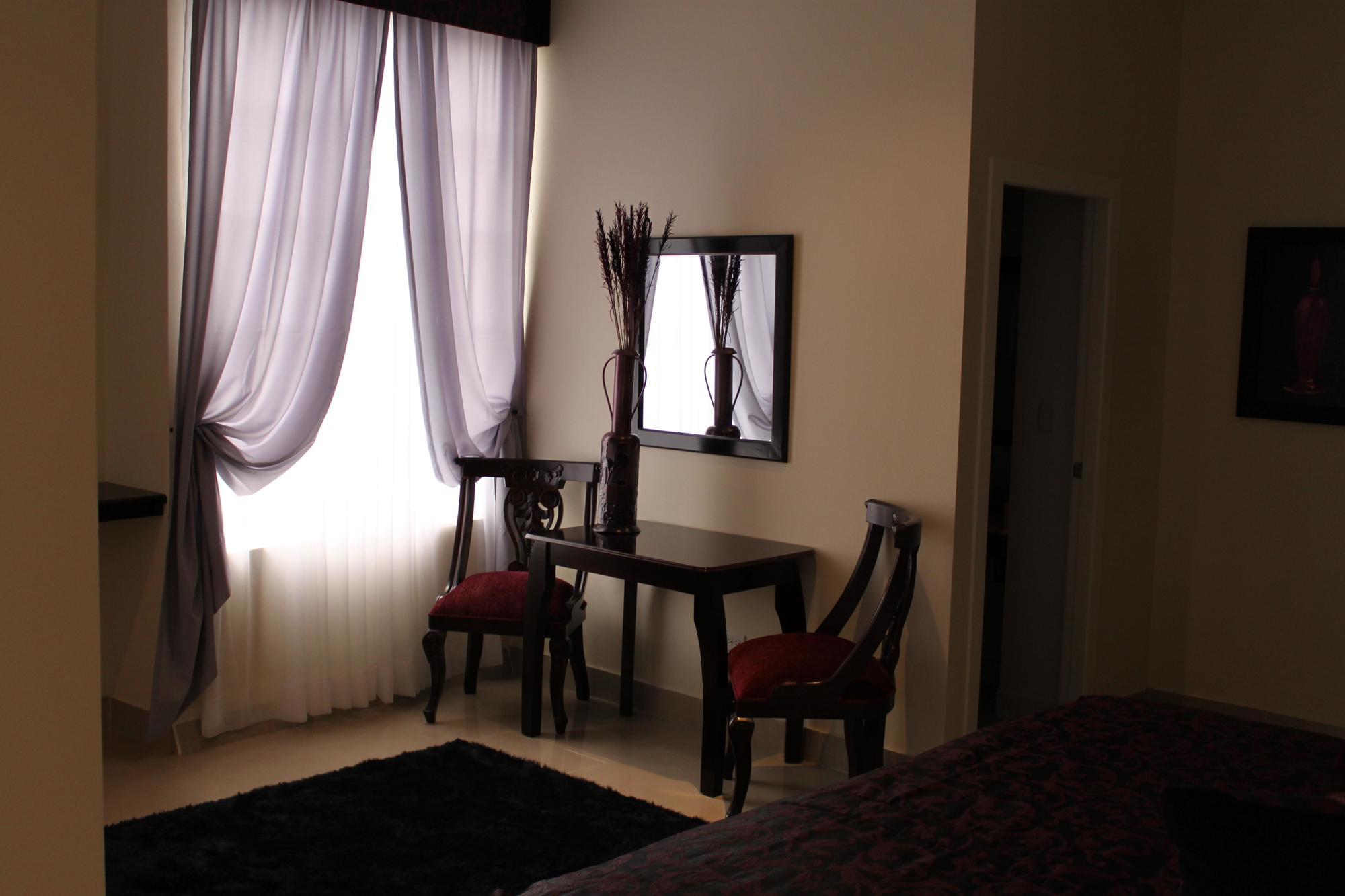 Victoria'S Park Hotel Armenia  Exterior photo