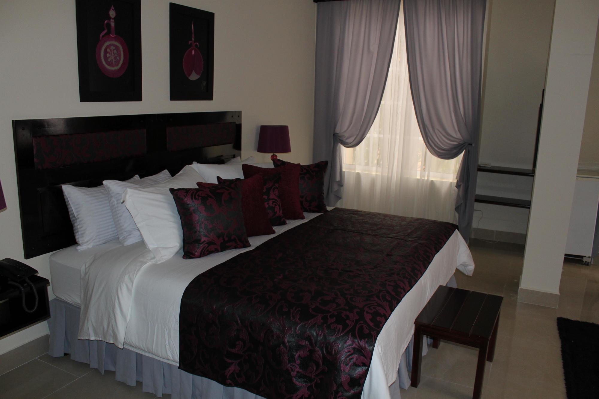 Victoria'S Park Hotel Armenia  Exterior photo